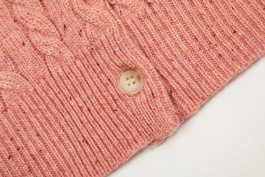 vivienne west wood Vivienne heavy duty twist multi-color classic cardigan knitted sweater wool 2024 autumn latest🧩 15% merino cotton wool 85% wool blend 🧩Correct Italian🇮🇹100% wool washed wheat logo Size: S -M- L Color: white, dark gray, blue, watermelon red